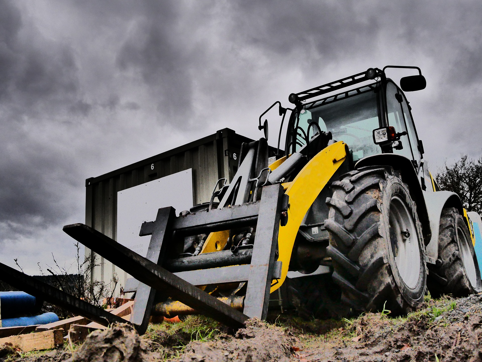 rough terrain forklifts safety